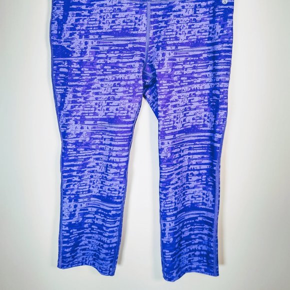 Layers Women's Capri Blue Yoga Pants Size Medium - Picture 6 of 8